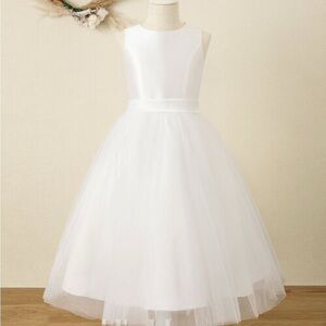 Elegant White Sleeveless Tulle Dress